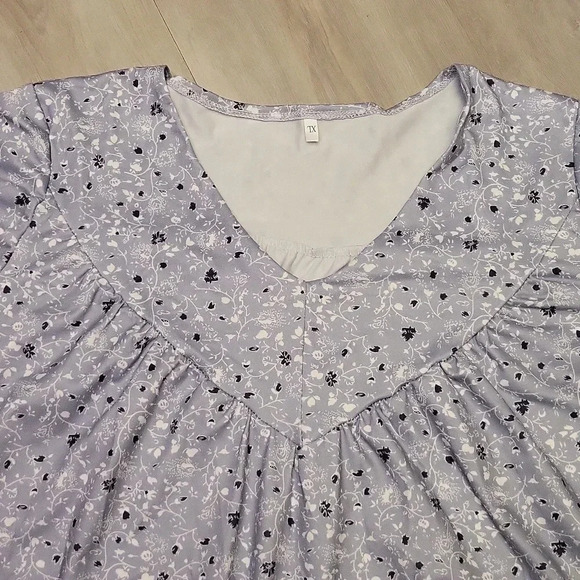 🛍Grey Floral Print Short Sleeve Womens Blouse Size XL‎ - Picture 2 of 5